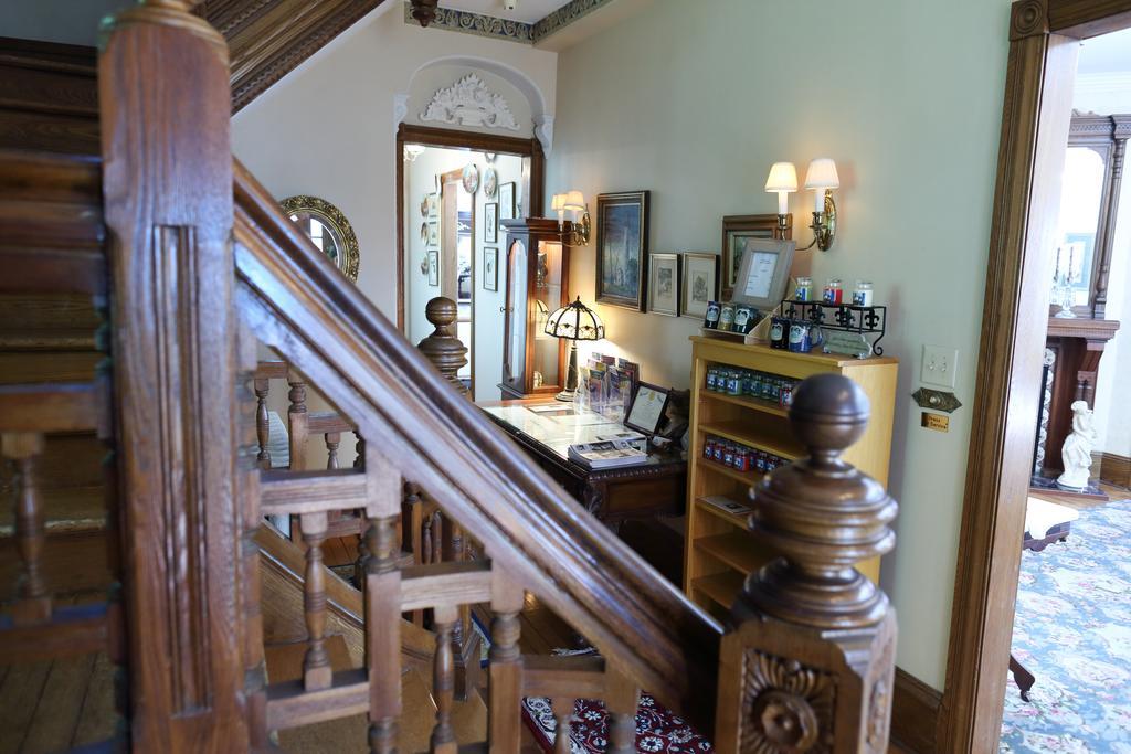 Beauclaires Bed & Breakfast Cape May Exterior photo