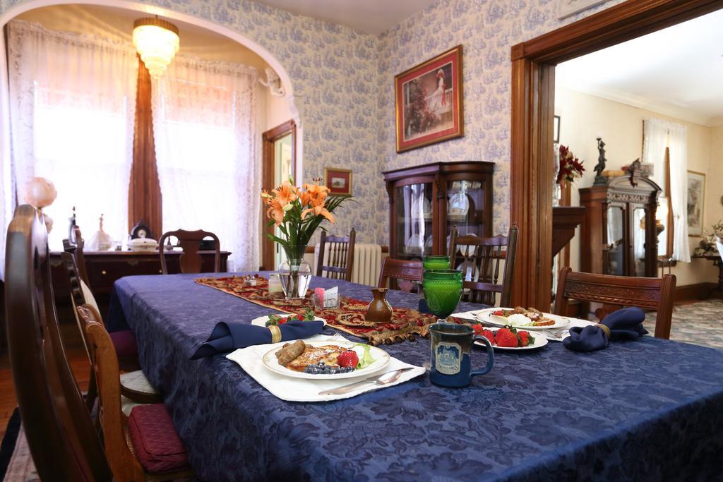 Beauclaires Bed & Breakfast Cape May Exterior photo