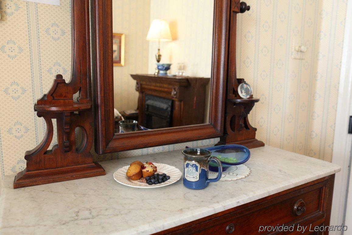 Beauclaires Bed & Breakfast Cape May Exterior photo