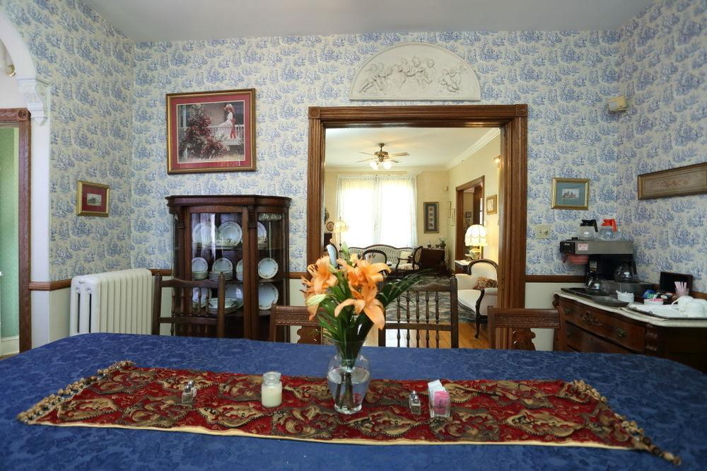 Beauclaires Bed & Breakfast Cape May Exterior photo