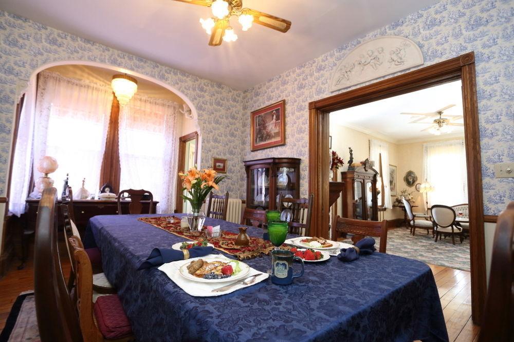 Beauclaires Bed & Breakfast Cape May Exterior photo